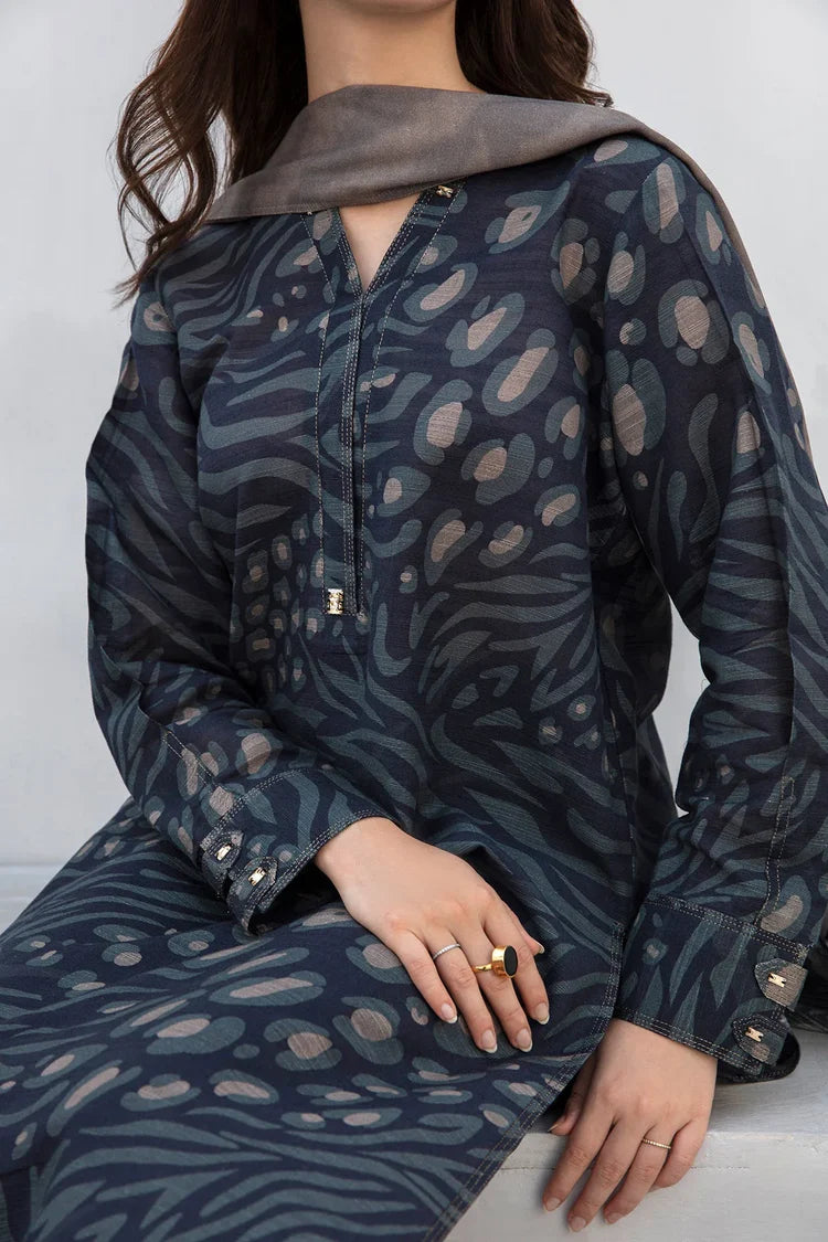 BAROUQE-3PC KHADDAR PRINTED SHIRT WITH KHADDAR PRINT DUPATTA AND PRINT TROUSER-W.J-2000
