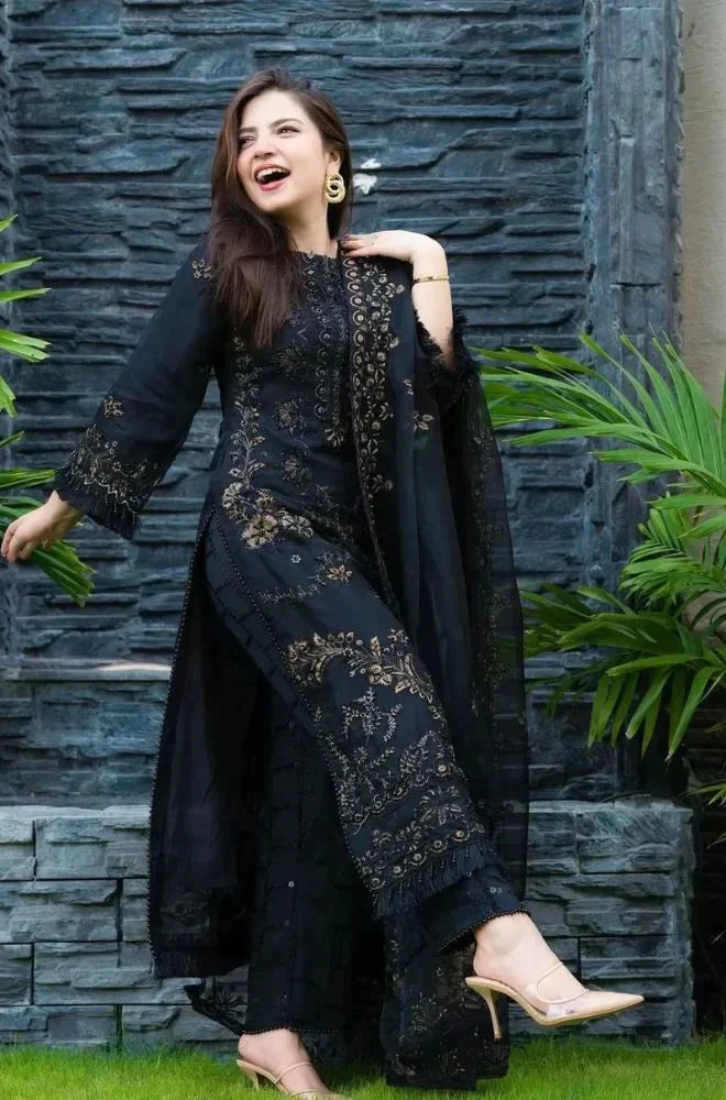 DANANEER-3PC KHADDAR EMBROIDERED SHIRT WITH CHIFFON EMBROIDERED DUPATTA & TROUSER-W.J-1125