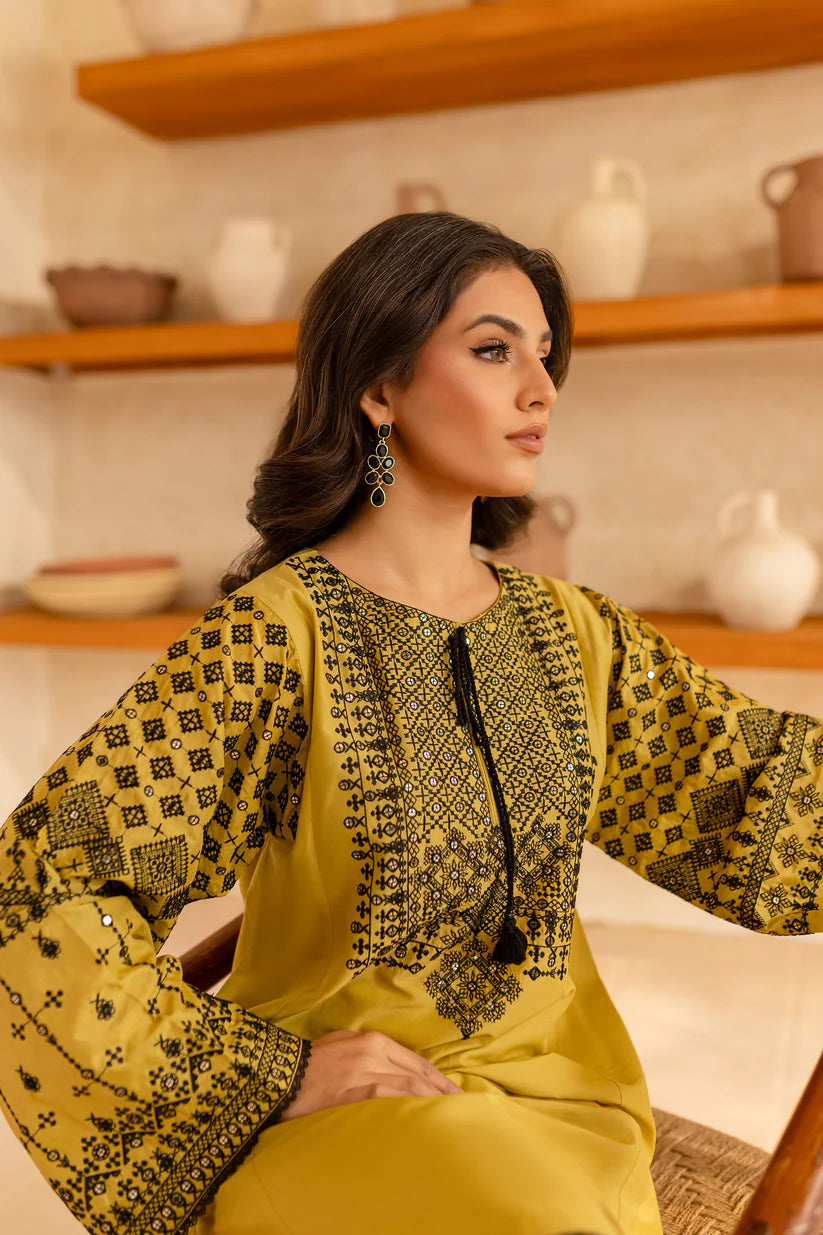 BATIK-2PC SEQUIN LAWN EMBROIDERED SHIRT WITH SEQUIN LAWN EMBROIDERED TROUSER-W.J-1638