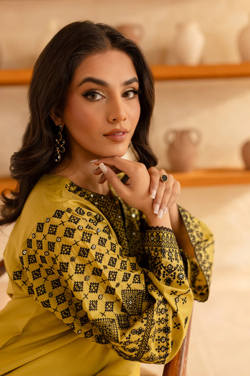 BATIK-2PC SEQUIN LAWN EMBROIDERED SHIRT WITH SEQUIN LAWN EMBROIDERED TROUSER-W.J-1638