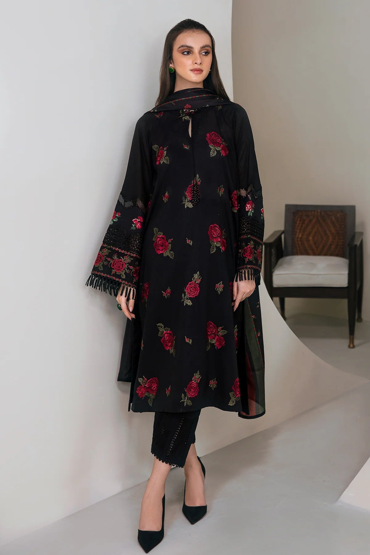 BAROQUE-3PC DHANAK EMBROIDERED SHIRT WITH COURTRAI PRINTED SHAWL AND TROUSER-W.J-1596