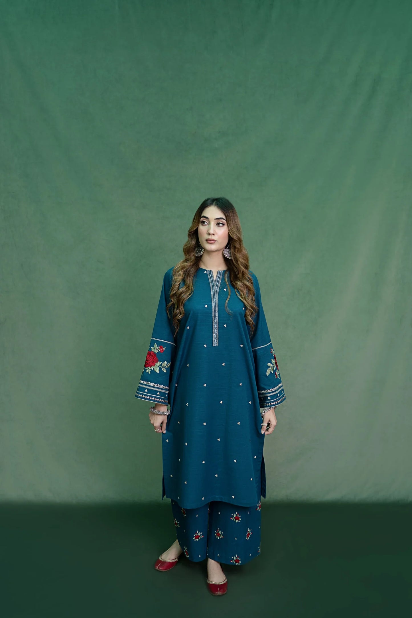 URGE-2PC DHANAK EMBROIDRED SHIRT WITH AND EMBROIDRED TROUSER-W.J-1069
