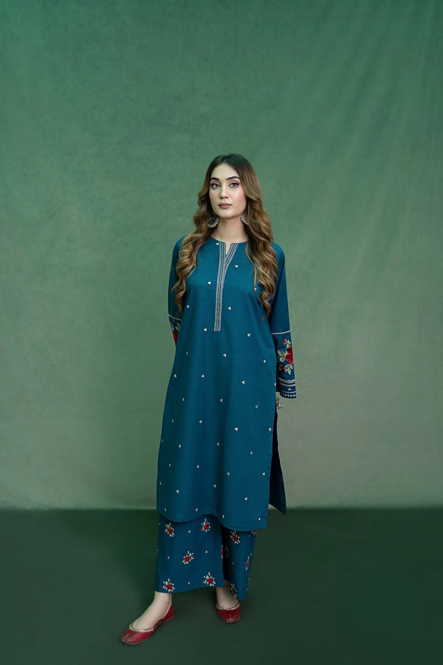 URGE-2PC DHANAK EMBROIDRED SHIRT WITH AND EMBROIDRED TROUSER-W.J-1069