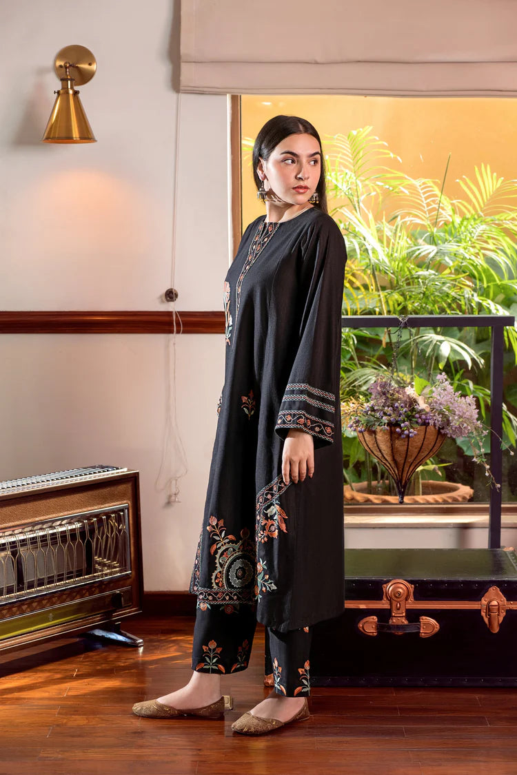 URGE-2PC DHANAK EMBROIDERED SHIRT AND EMBROIDRED TROUSER-W.J-2031