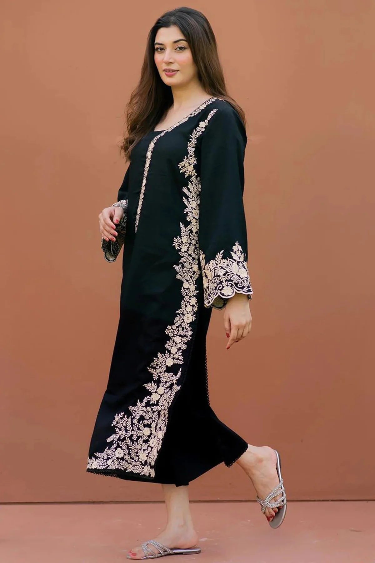 LAJWANTI-2PC DHANAK EMBROIDERED SHIRT WITH DHANAK EMBROIDERED SLEEVES-W.J-1070