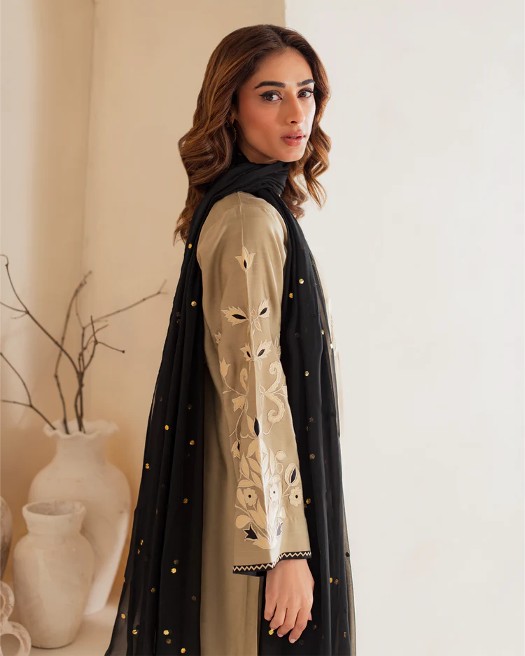 VINTAGE-3PC DHANAK EMBROIDERED SHIRT WITH CHIFFON EMB DUPATTA AND TROUSER-W.J-1996