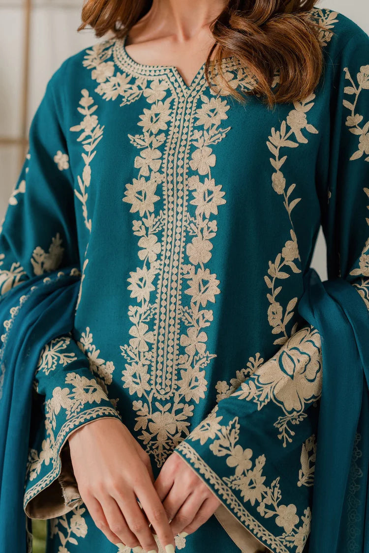 BAROQUE-3PC KHADDAR PRINTED SHIRT WITH KHADDAR PRINT DUPATTA AND PRINT TROUSER-W.J-1977