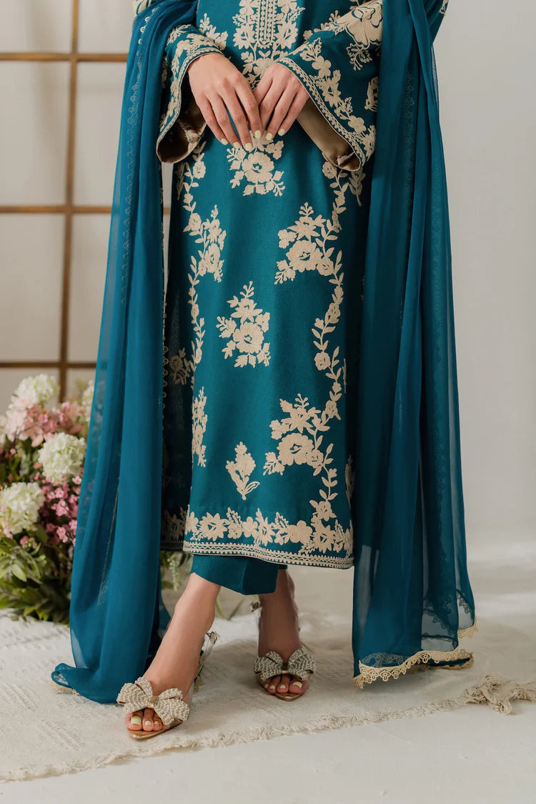 BAROQUE-3PC KHADDAR PRINTED SHIRT WITH KHADDAR PRINT DUPATTA AND PRINT TROUSER-W.J-1977