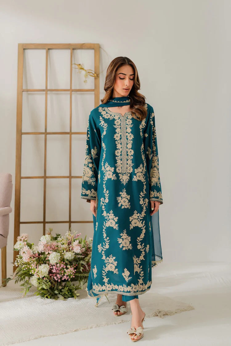 BAROQUE-3PC KHADDAR PRINTED SHIRT WITH KHADDAR PRINT DUPATTA AND PRINT TROUSER-W.J-1977