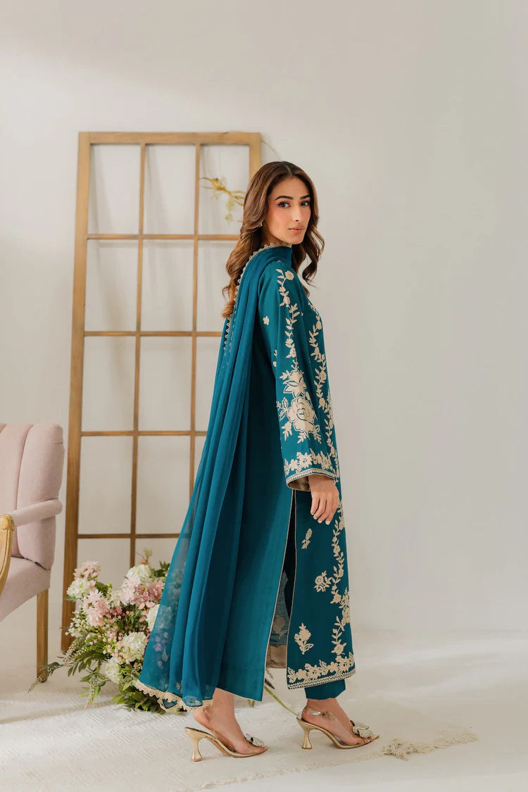 BAROQUE-3PC KHADDAR PRINTED SHIRT WITH KHADDAR PRINT DUPATTA AND PRINT TROUSER-W.J-1977