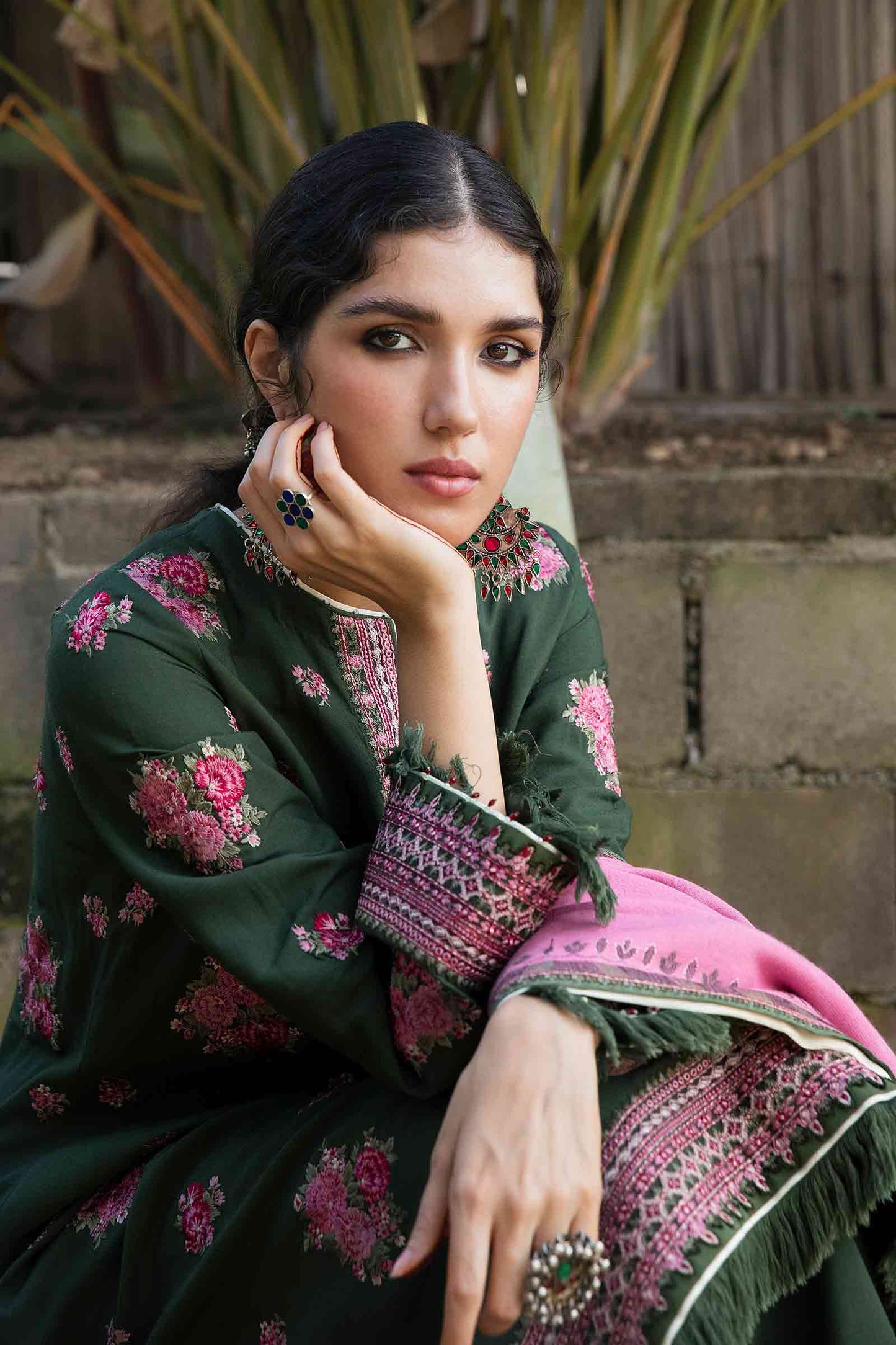 ZARA SHAH JAHAN-3PC KHADDAR EMBROIDERD SHIRT WITH COUTRAI PRINTED SHAWL AND EMB TROUSER-W.J-1225