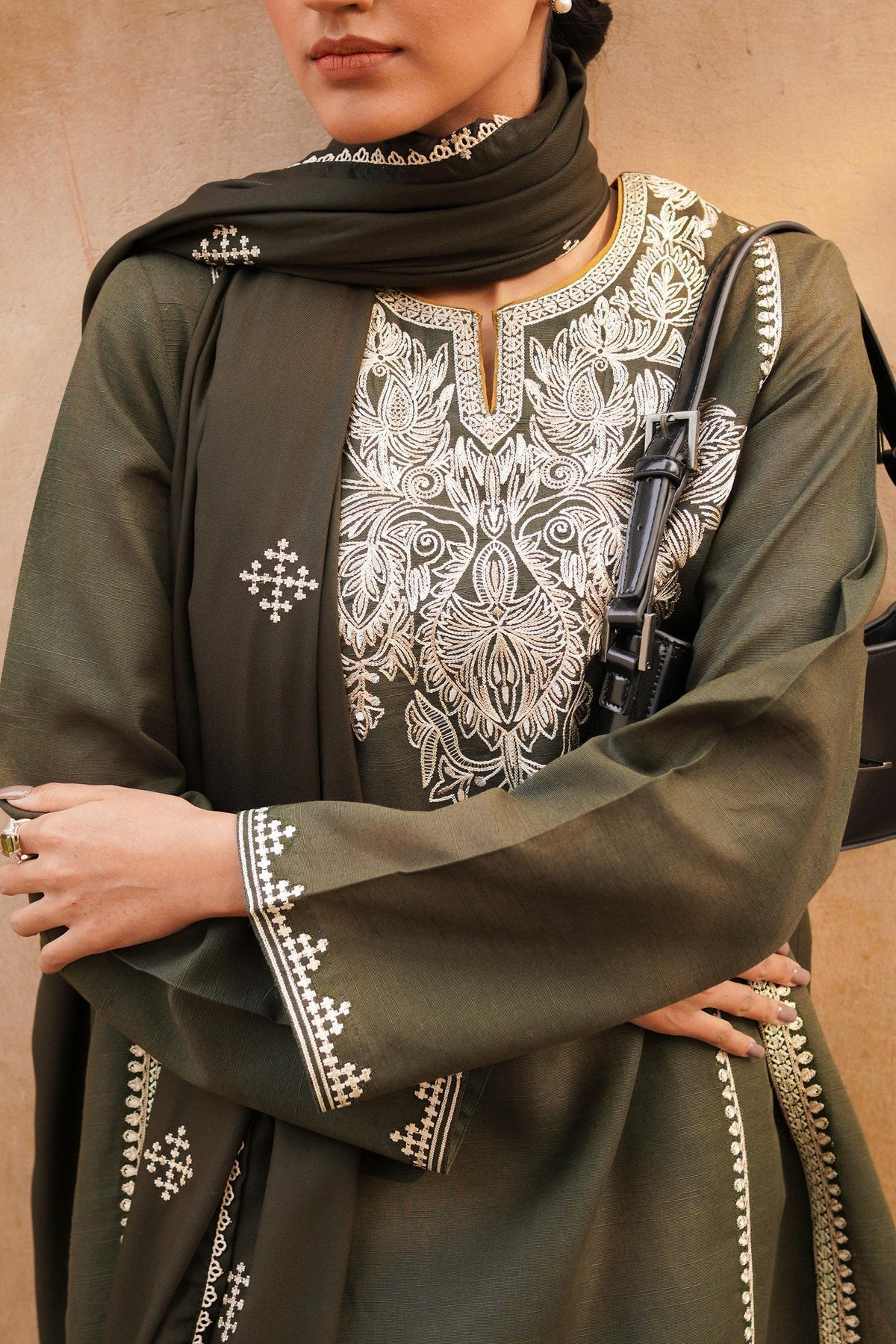 ZARA SHAH JAHAN - 3PC DHANAK EMBROIDERED SHIRT WITH DHANAK EMBROIDERED SHAWL-W.J-1157