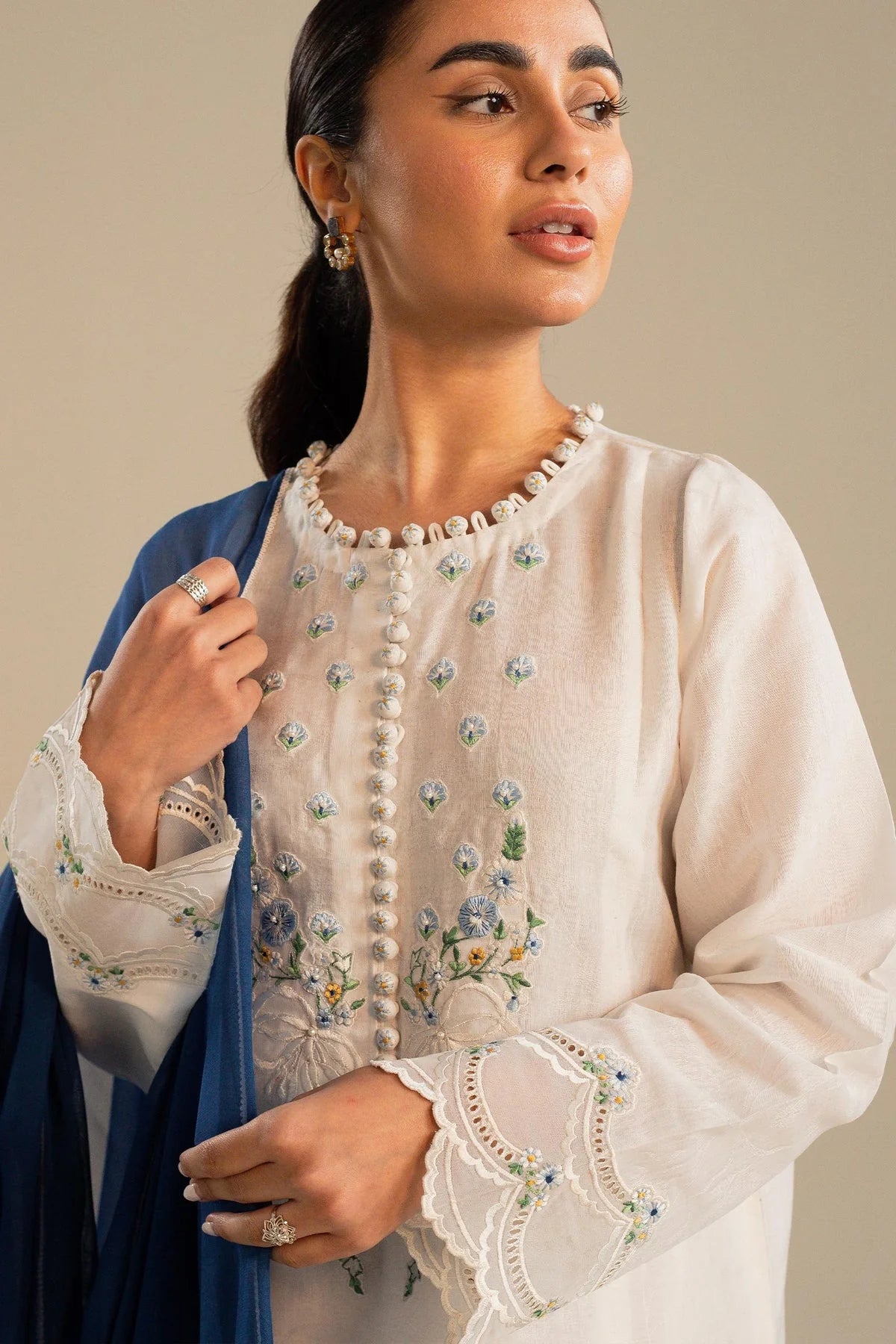 ZAHRA SHAH JAHAN 3PC DHANAK EMBROIDERED SHIRT WITH BAMBER CHIFFON EMBROIDERED DUPATTA AND TROUSER-W.J-1266