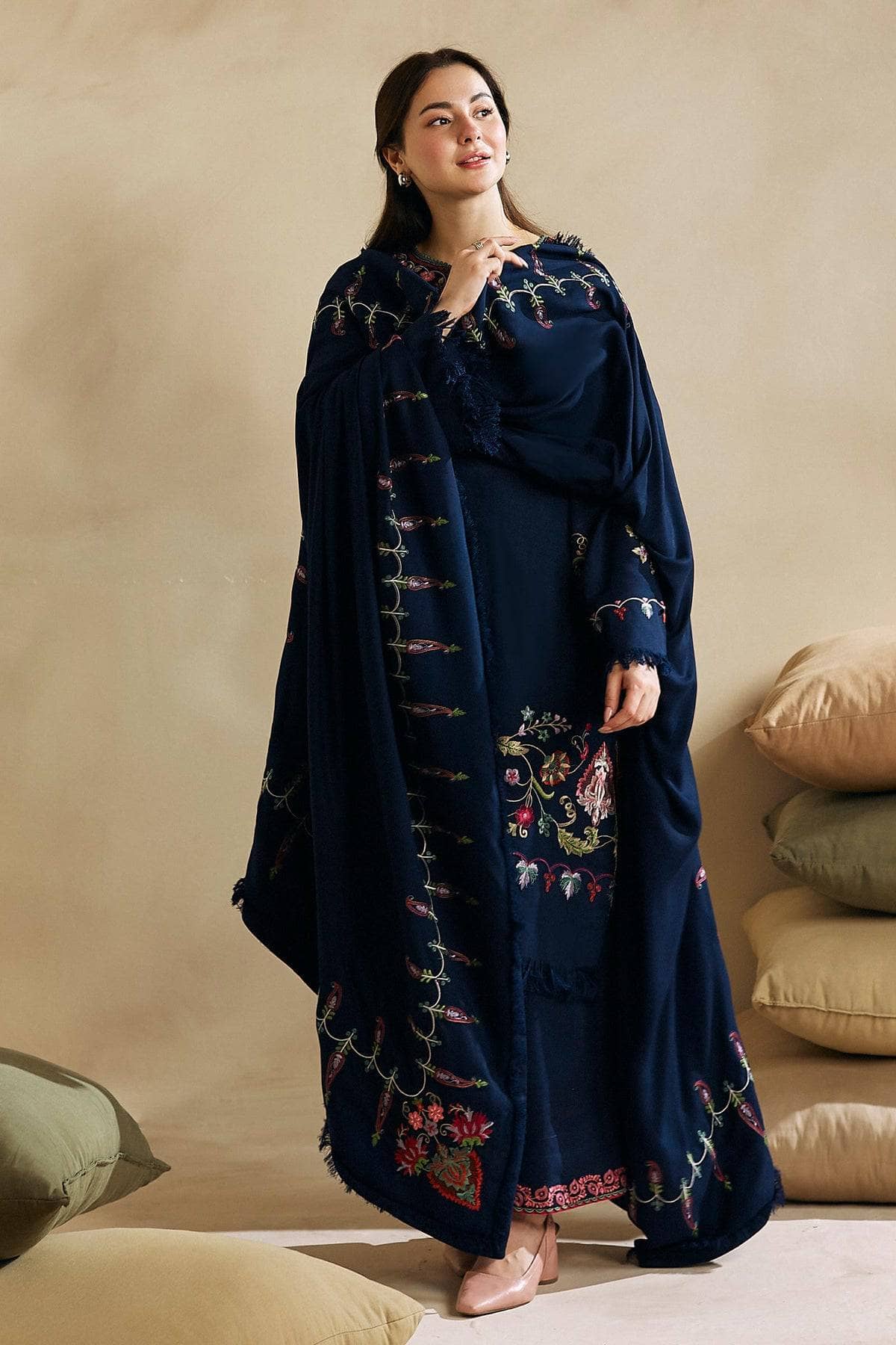 ZARA SHAH JAHAN-3PC DHANAK EMBROIDERED SHIRT WITH DHANAK EMBROIDERED SHAWL AND EMB TROUSER-W.J-1047