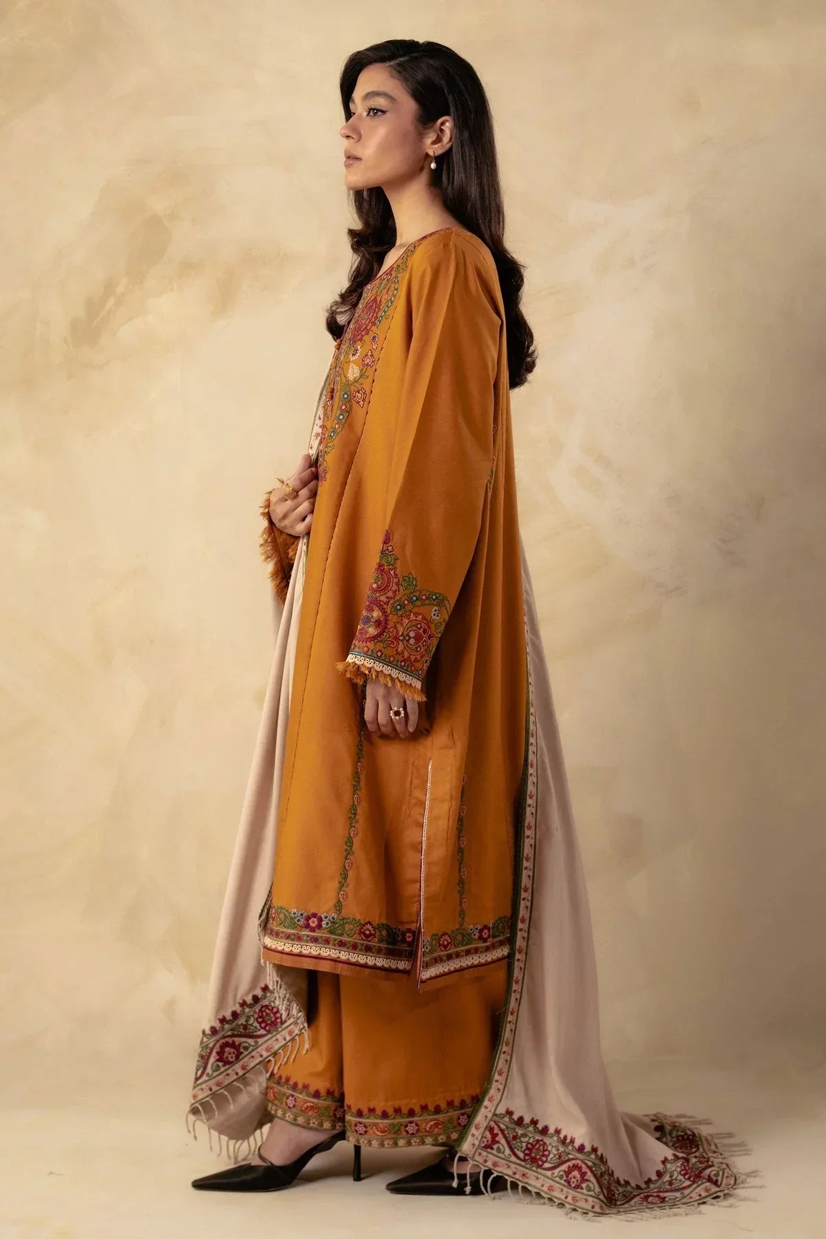 ZARA SHAHJAHAN - 3PC DHANAK EMBROIDERED SHIRT WITH DHANAK EMBROIDERED SHAWL AND TROUSER-W.J-1156