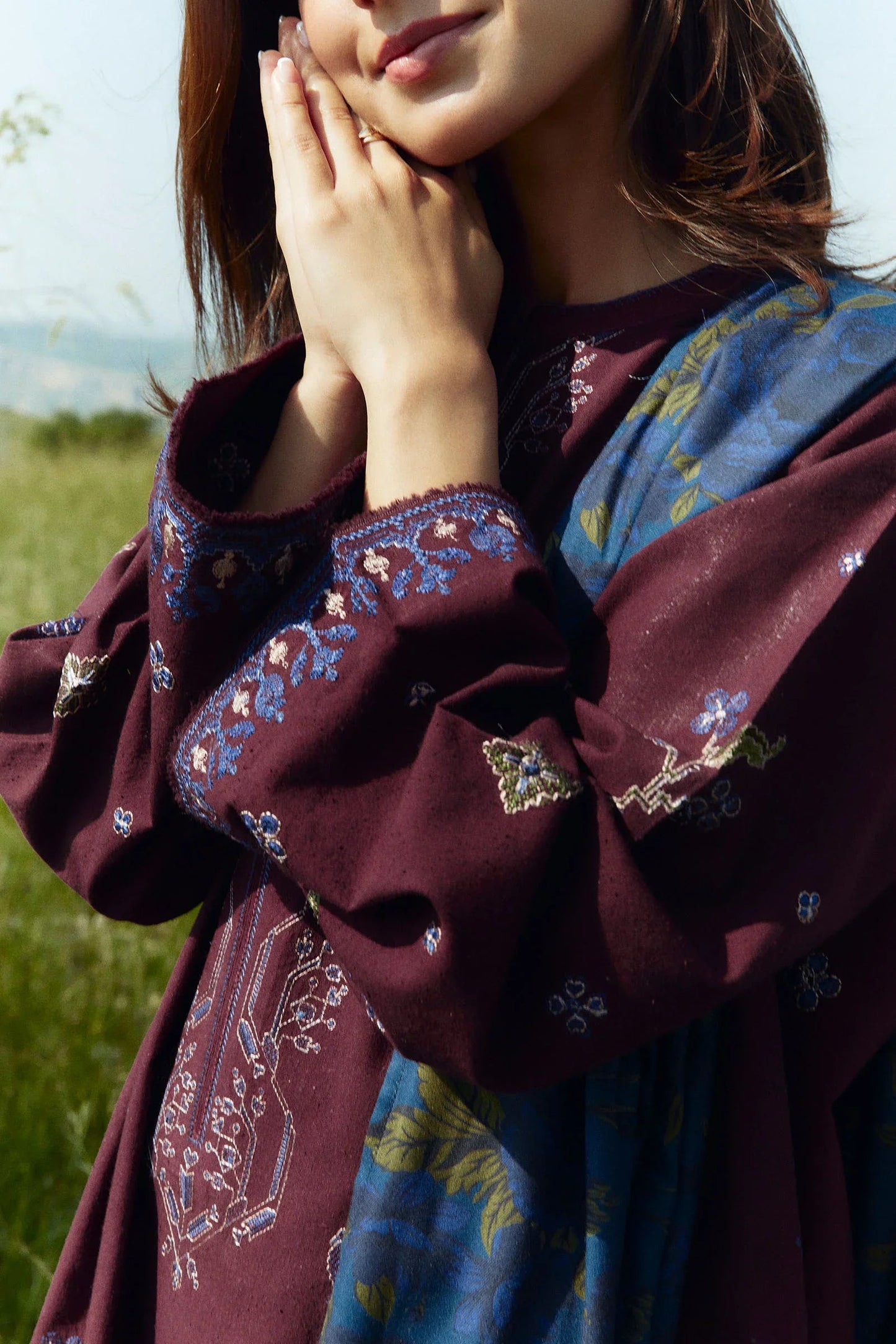 ZARA SHAH JAHAN-3PC DHANAK EMBROIDERED SHIRT WITH COURTRAI WOOL PRINTED SHAWL AND TROUSER-W.J-1022