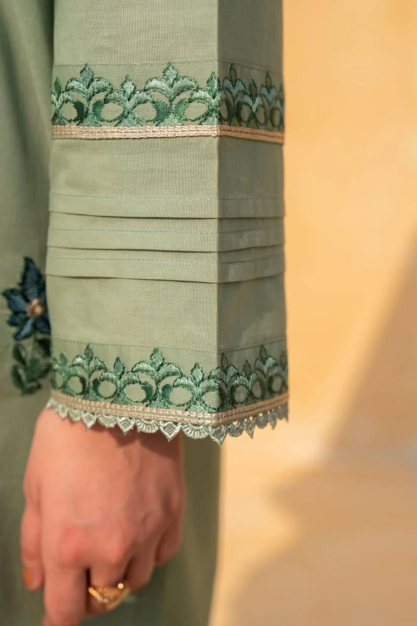 LAZULI-3PC LAWN EMBROIDERED SHIRT WITH CHIFFON EMBROIDERED DUPATTA AND TROUSER-W.J-1685
