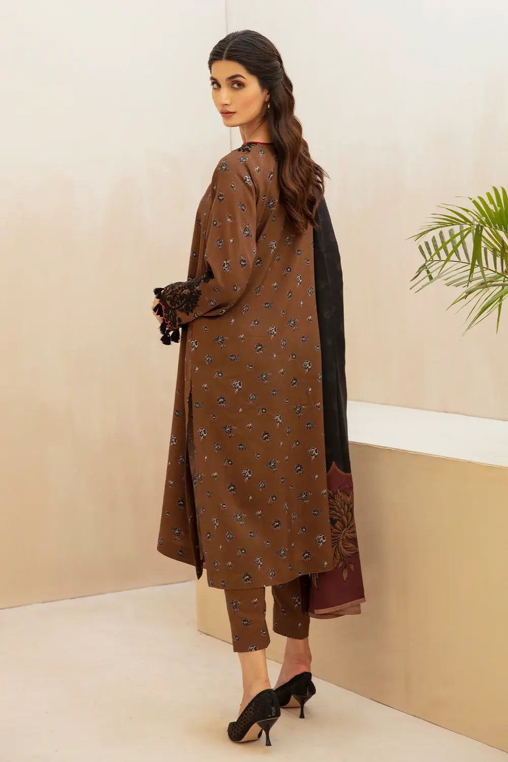 BAROQUE - 3PC KARANDI PRINTED EMBROIDERED SHIRT WITH KARANDI PRINTED SHAWL AND KARANDI PRINTED TROUSER-W.JU-1245