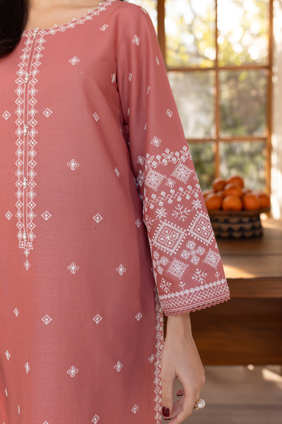 BATIK-2PC LAWN EMBROIDRED SHIRT WITH LAWN EMBROIDRED SLEEVES-W.J-1488