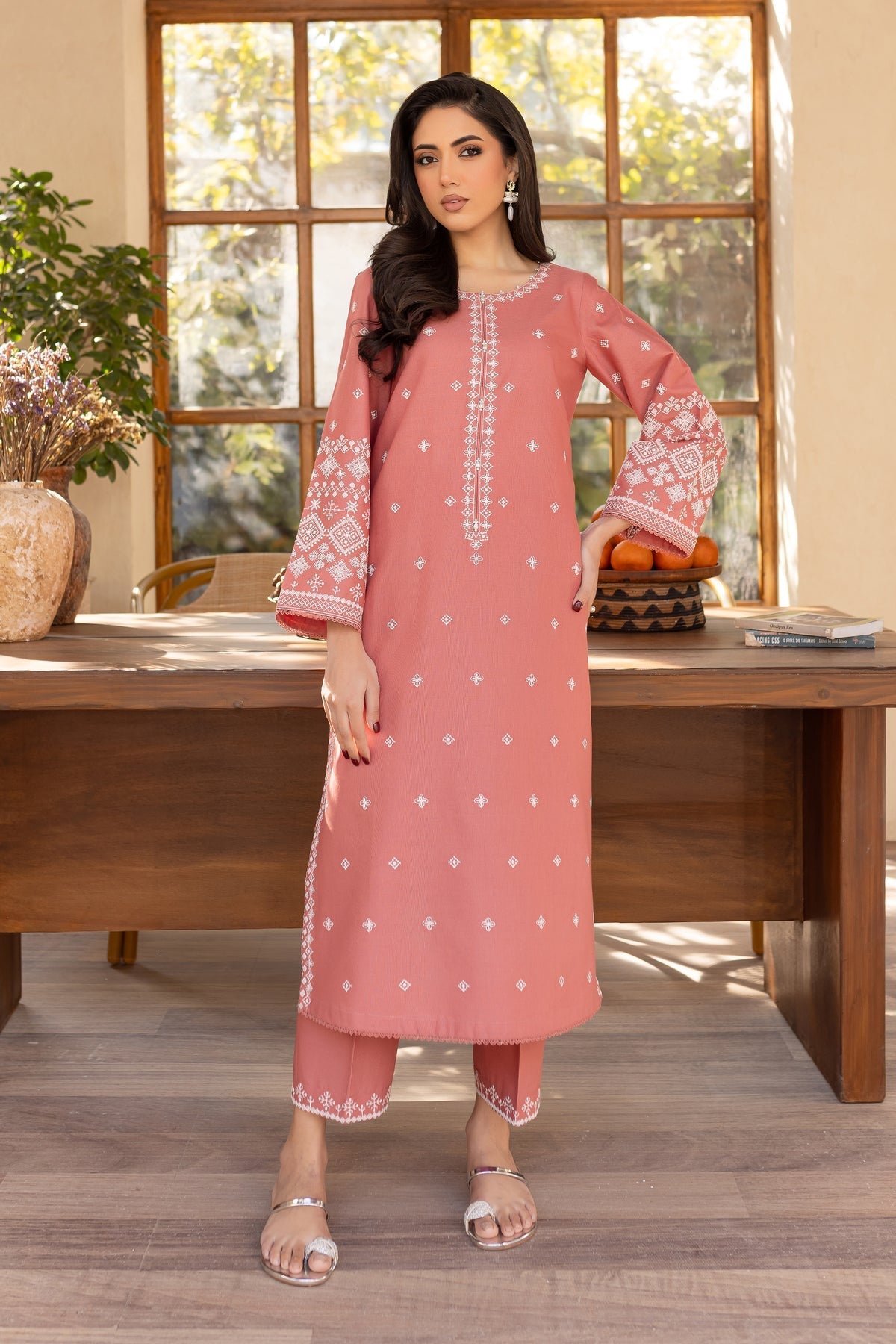 BATIK-2PC LAWN EMBROIDRED SHIRT WITH LAWN EMBROIDRED SLEEVES-W.J-1488