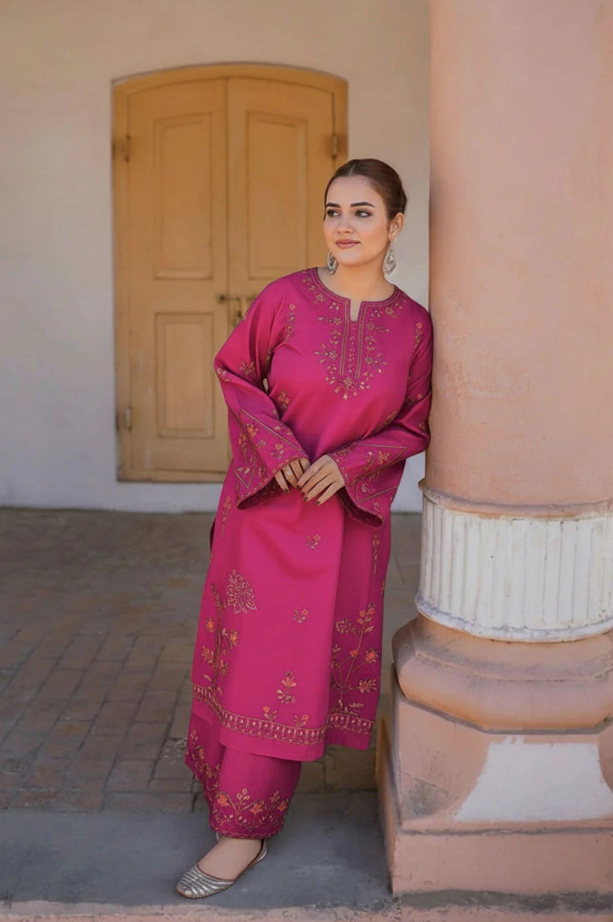 URGE-2PC LAWN  EMBROIDERED SHIRT WITH EMB TROUSER-W.J-25