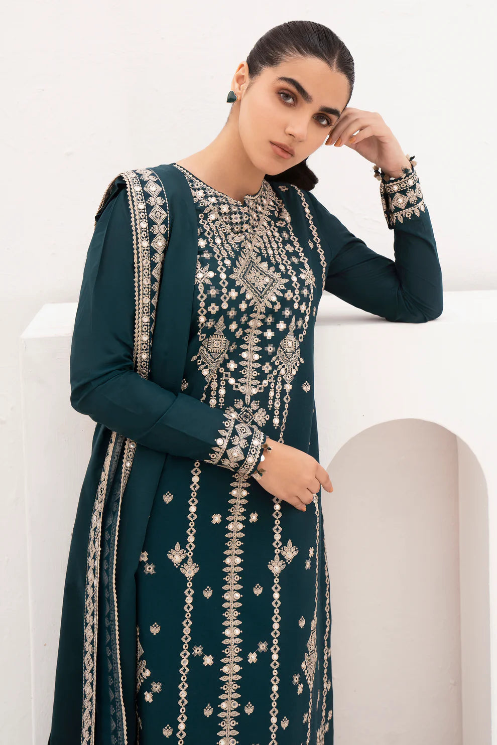 JAZMIN-3PC LAWN EMBROIDERED SHIRT WITH BAMBER CHIFFON EMBROIDRED DUPATTA & TROUSER-W.J-1621