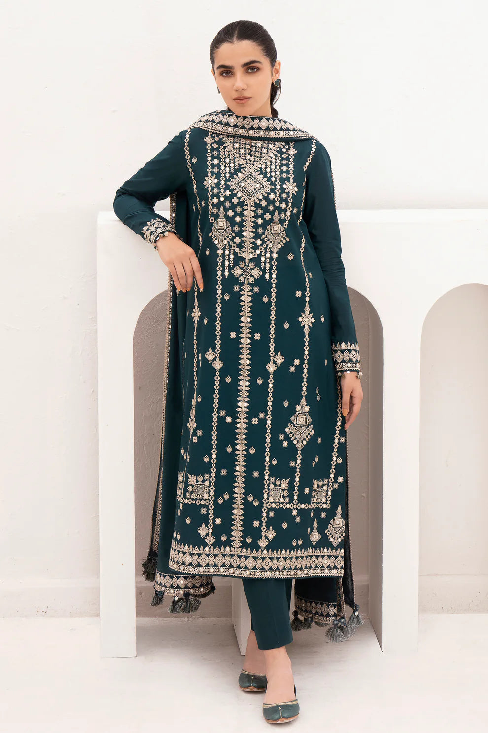 JAZMIN-3PC LAWN EMBROIDERED SHIRT WITH BAMBER CHIFFON EMBROIDRED DUPATTA & TROUSER-W.J-1621