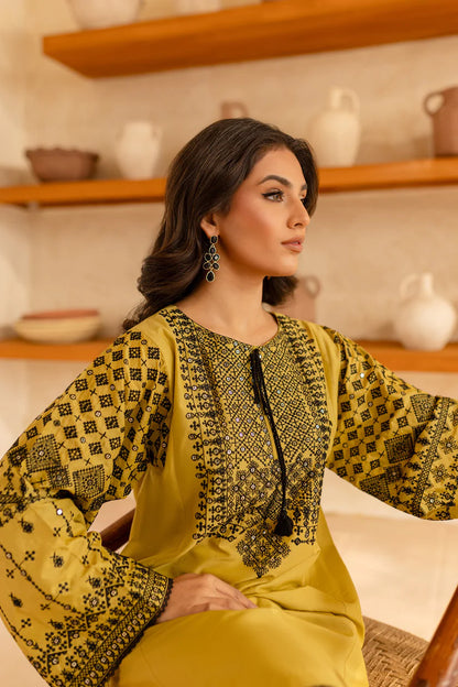 BATIK-2PC SEQUIN LAWN EMBROIDERED SHIRT WITH SEQUIN LAWN EMBROIDERED TROUSER-W.J-1638