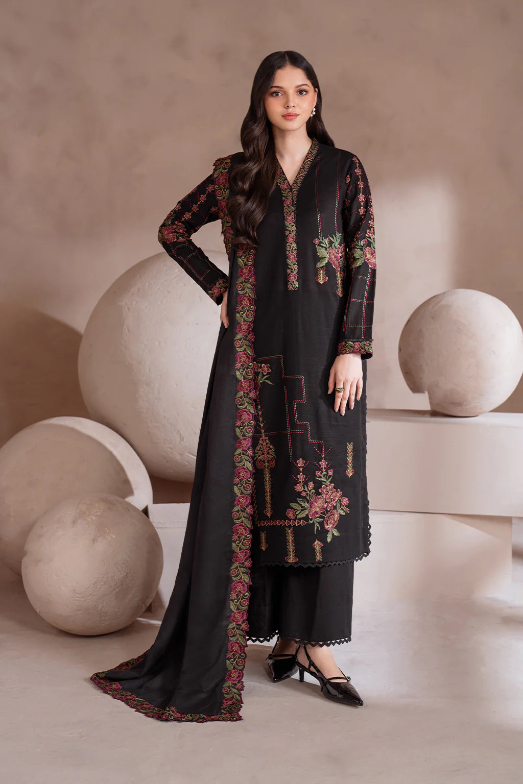 IZNIK-3PC LAWN EMBROIDERED SHIRT WITH CHIFFON EMBROIDERED DUPATTA & TROUSER -W.J-1534