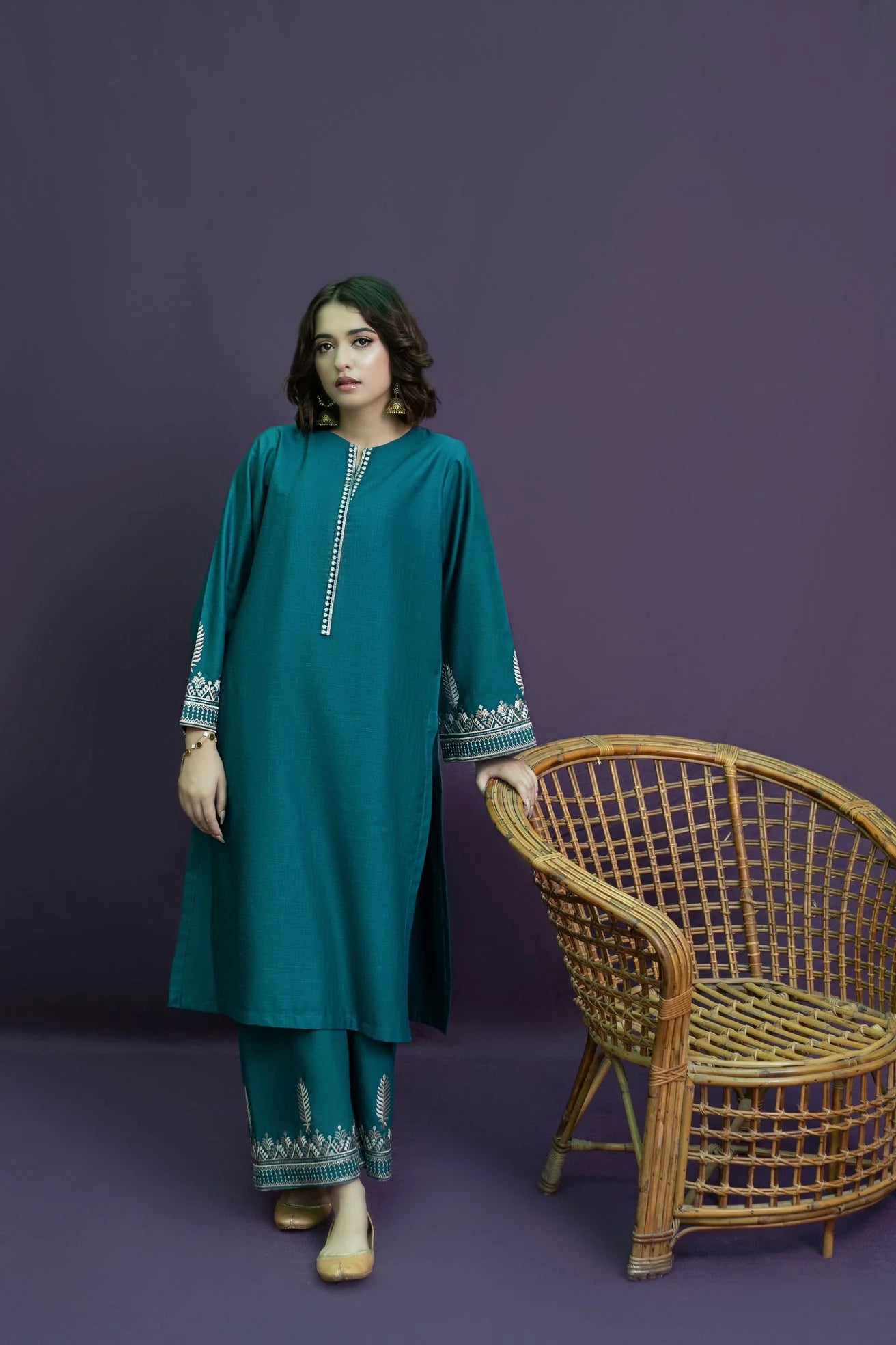 URGE-2PC KHADAR EMBROIDRED SHIRT WITH AND EMBROIDRED TROUSER-W.J-1066