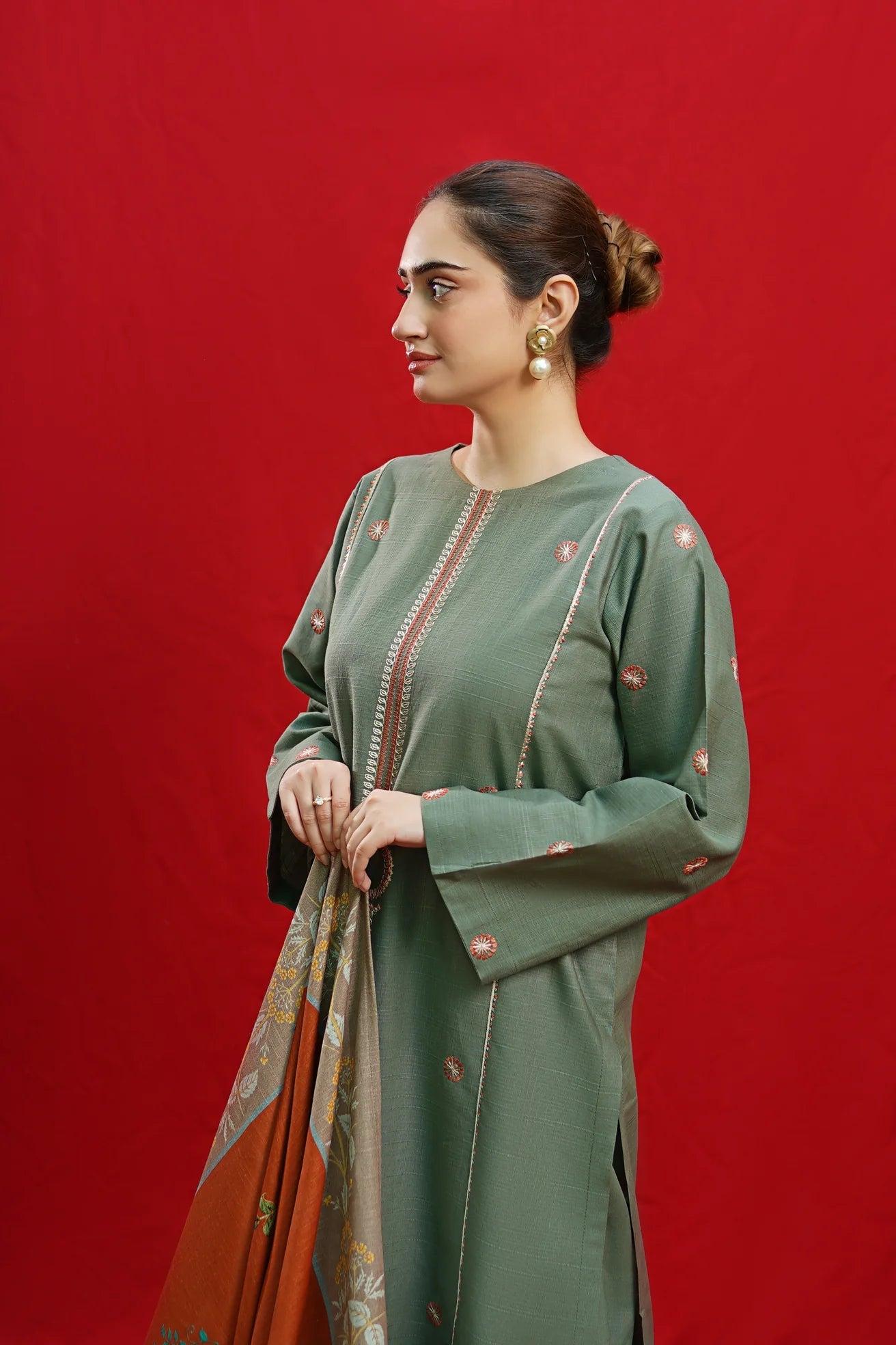 URGE-3PC LAWN EMBROIDERED SHIRT WITH MONARK PRINTED DUPATTA & EMB TROUSER-W.J-1537