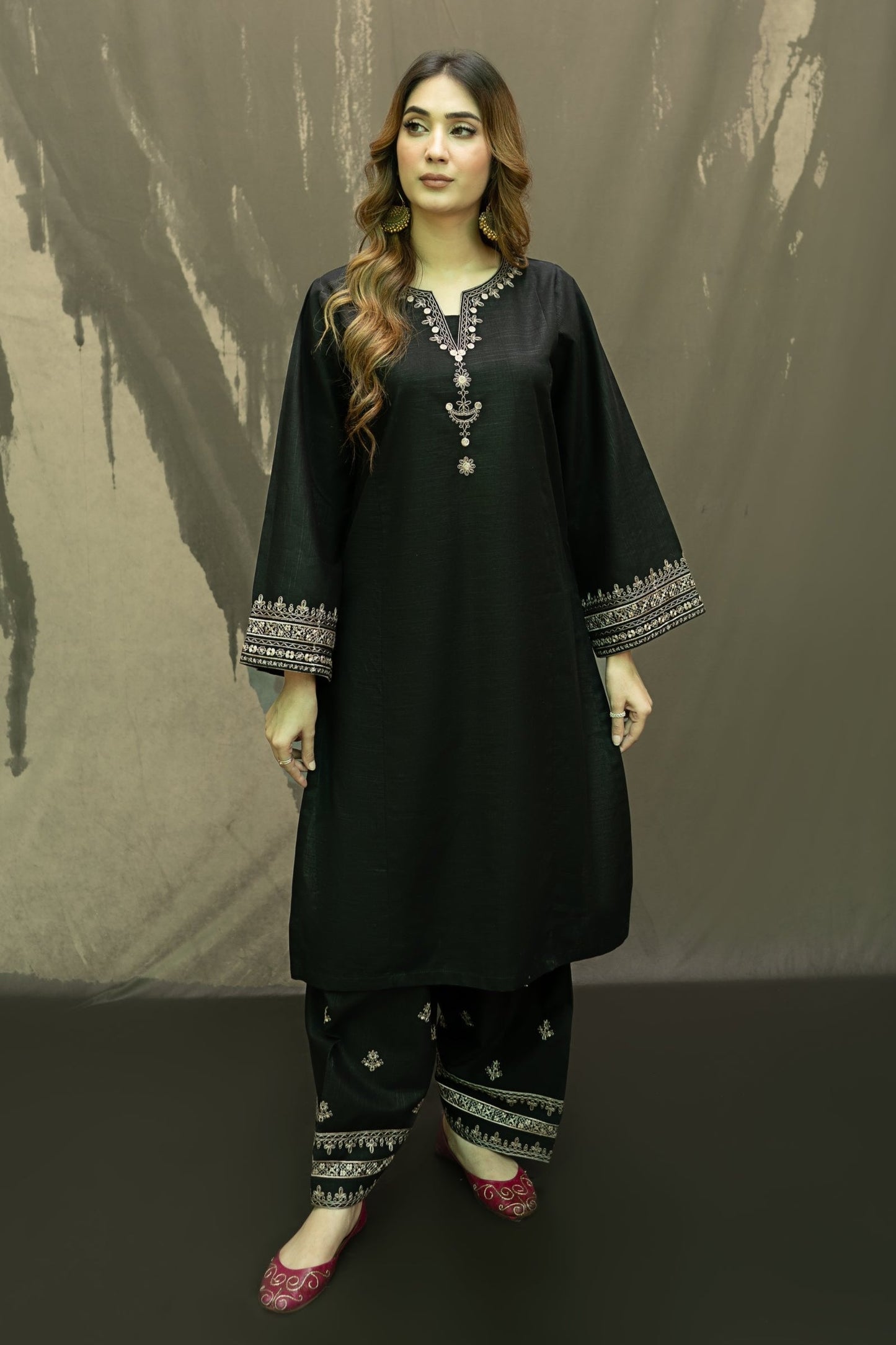 URGE-2PC DHANAK EMBROIDRED SHIRT WITH AND EMBROIDRED TROUSER-W.J-1060