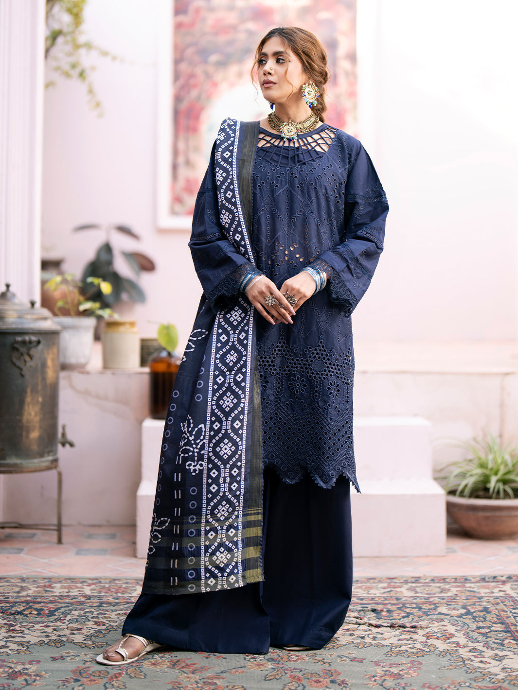 MAHNUR-3PC CHIKENKARI LAWN EMBROIDERED WITH DAIMOND PRINT DUPATTA_W.J-1451