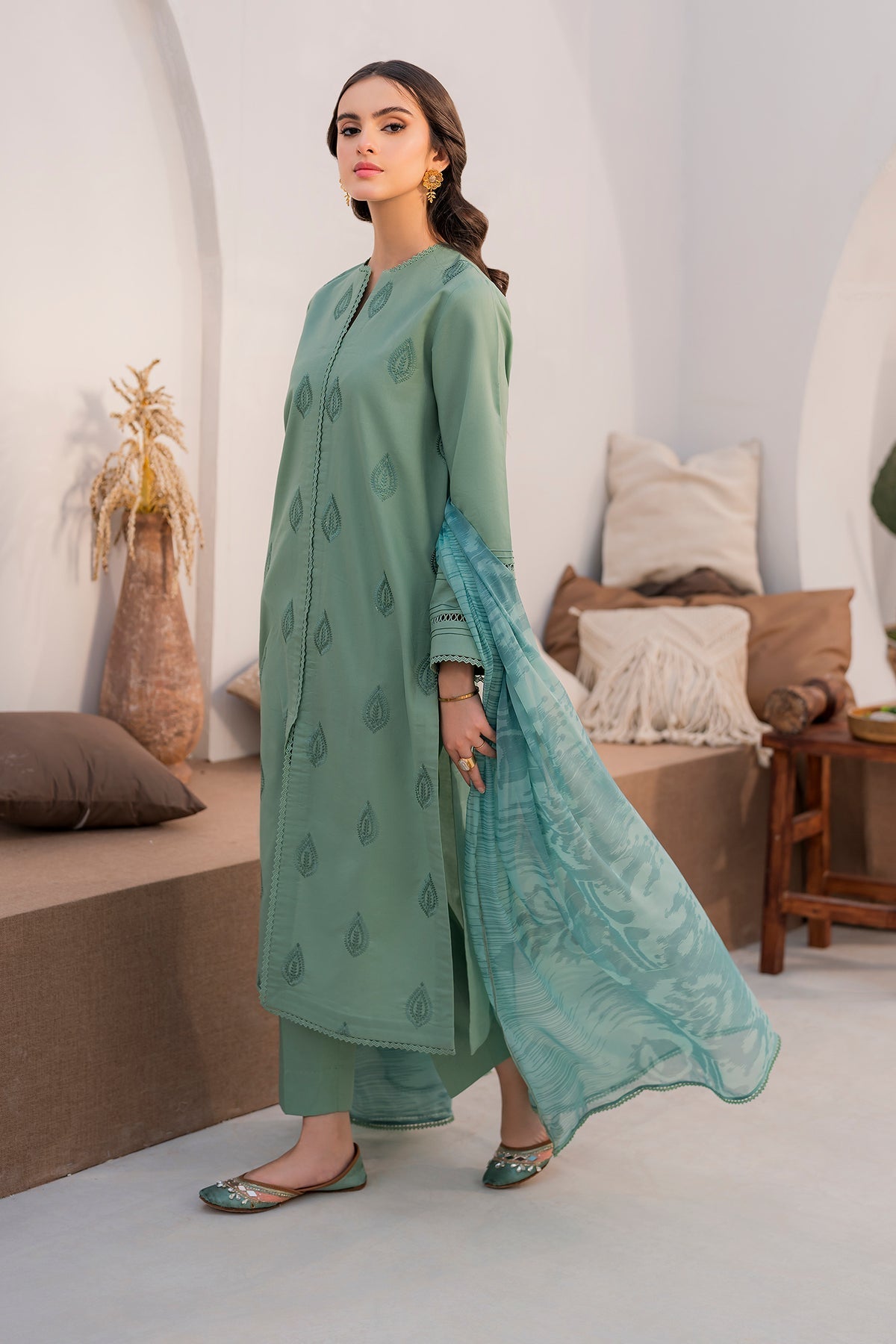 HANA- 3PC LAWN EMBROIDERED SHIRT WITH MONARK PRINT DUPATTA AND TROUSER-W.J-1486