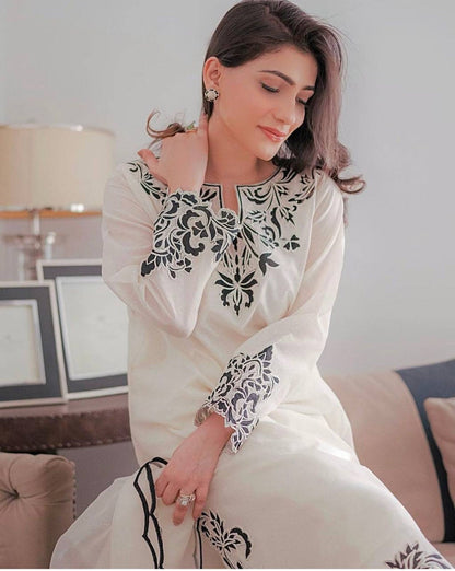 MARIA B- 3PC LAWN EMBROIDERED SHIRT WITH EMBROIDERED ORGANZA DUPATTA-W.J-1513