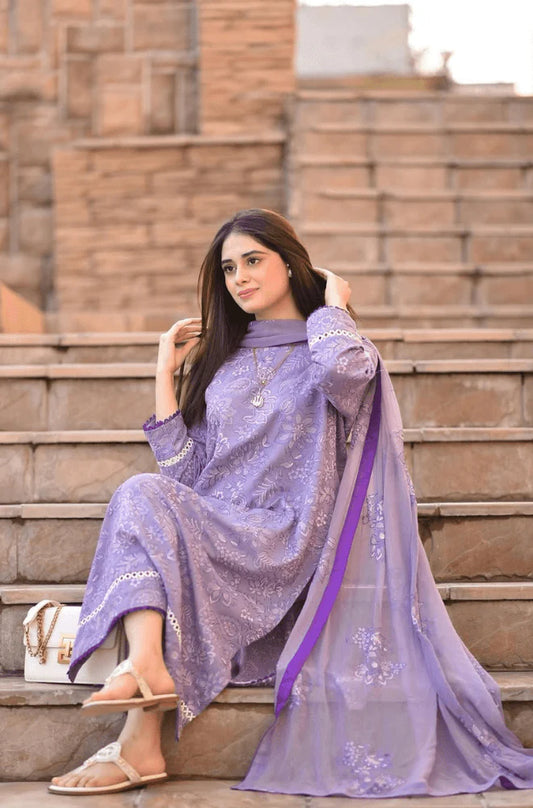 BAREEZE-3PC DHANAK EMBROIDERED SHIRT WITH CHIFFON EMBROIDERED DUPATTA AND TROUSER -W.J-1813