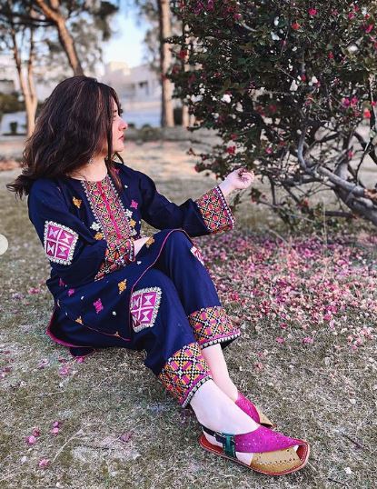 MARIA B- 3PC LAWN HEAVY EMBROIDERED SHIRT WITH BAMBER CHIFFON DUPATTA_W.J-1458