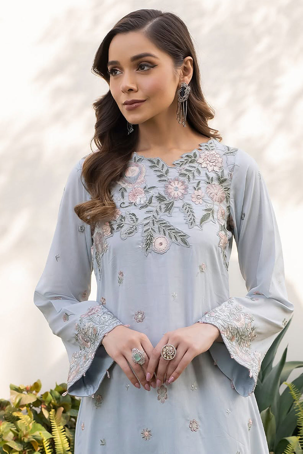 IZNIK-3PC LAWN EMBROIDERED SHIRT WITH CHIFFON EMBROIDERED DUPATTA & LAWN TROUSER-W.J-1516